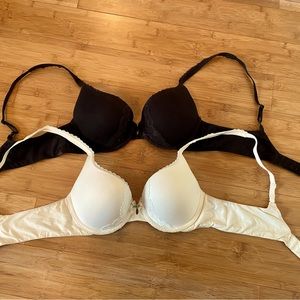 Bundle of 2 VS bras